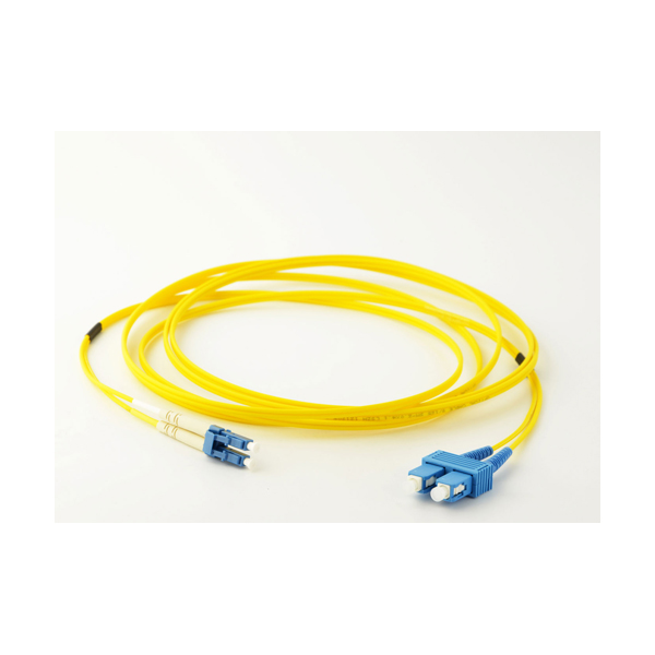 Cables à fibre optique et jarretières